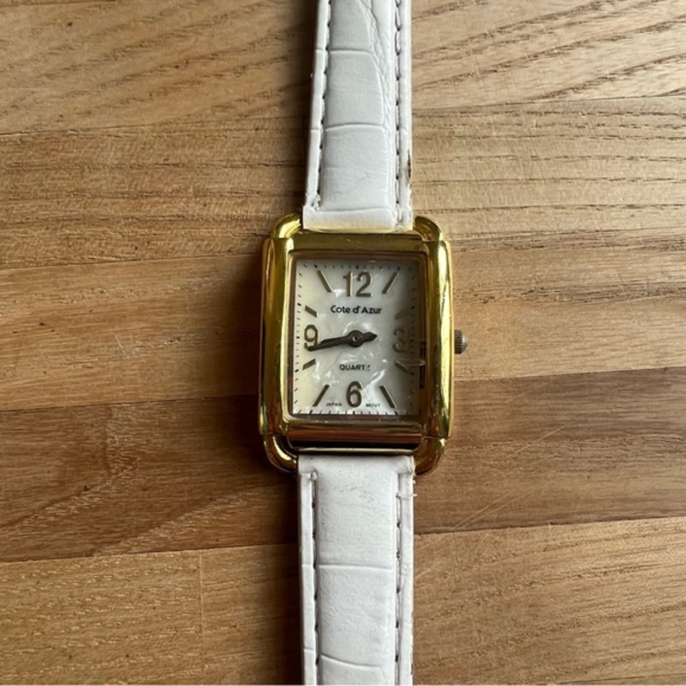 Côte d azur ladies white dial gold tone dress watch NEW BATTERY